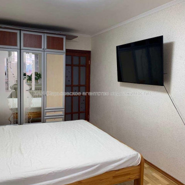 Продам квартиру, Соборности Украины ул. , 3  ком., 66 м², авторский дизайн 