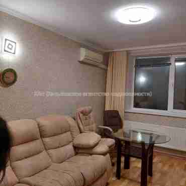 Продам квартиру, Соборности Украины ул. , 3 кім., 66 м², авторский дизайн 