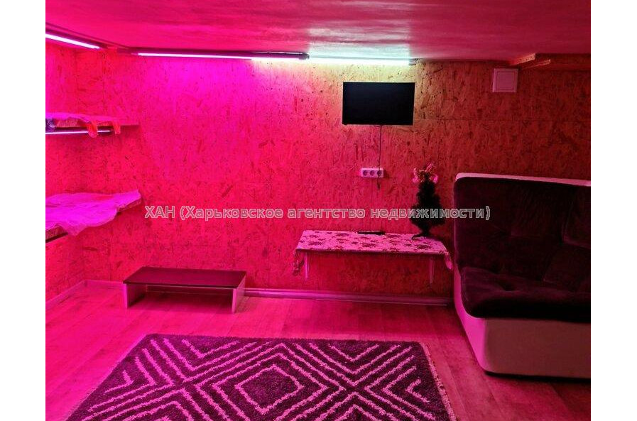 Продам квартиру, Светлая ул. , 3  ком., 84 м², капитальный ремонт 