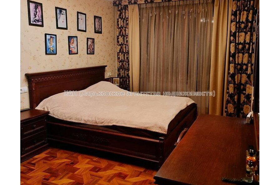Продам квартиру, Светлая ул. , 3  ком., 84 м², капитальный ремонт 