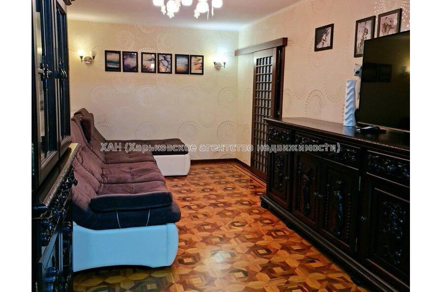 Продам квартиру, Светлая ул. , 3  ком., 84 м², капитальный ремонт 