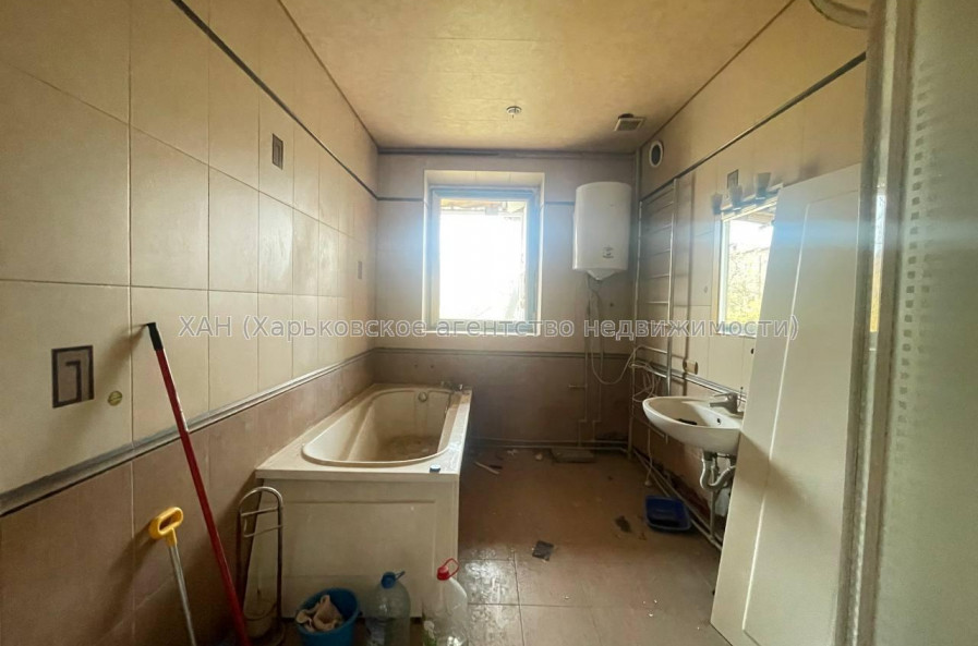 Продам квартиру, Проскуры ул. , 3  ком., 85 м², частичный ремонт 