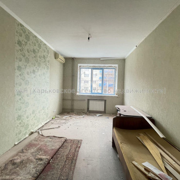 Продам квартиру, Проскуры ул. , 3  ком., 85 м², частичный ремонт 