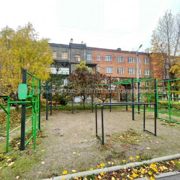 Продам квартиру, Проскуры ул. , 3  ком., 85 м², частичный ремонт 