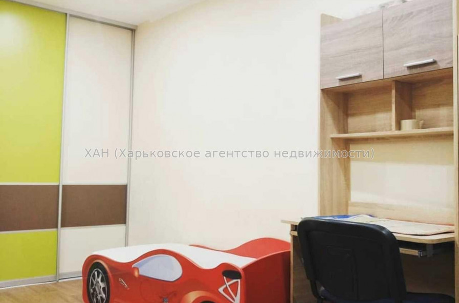 Продам квартиру, Астрономическая ул. , 3 кім., 63 м², евроремонт 