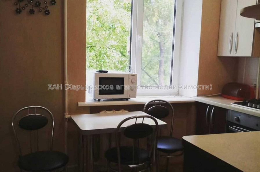 Продам квартиру, Астрономическая ул. , 3 кім., 63 м², евроремонт 
