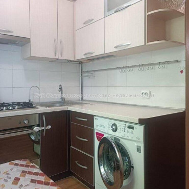 Продам квартиру, Астрономическая ул. , 3  ком., 63 м², евроремонт 