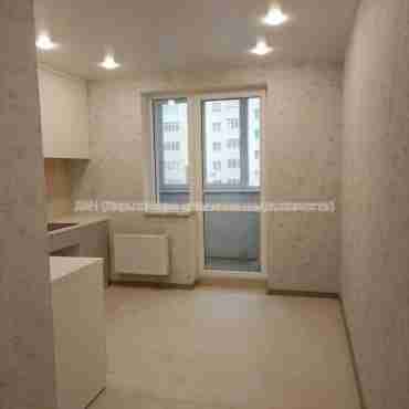 Продам квартиру, Мира ул. , 2 кім., 51 м², капитальный ремонт 