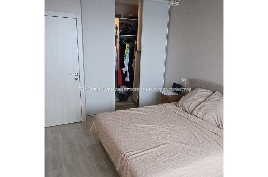 Продам квартиру, Тракторостроителей просп. , 3  ком., 65 м², советский ремонт 