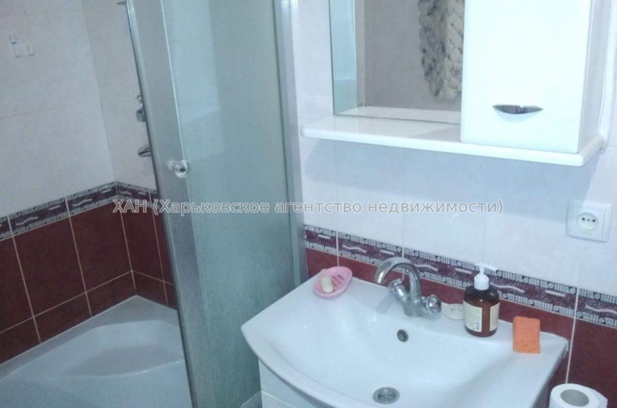 Продам квартиру, Юрия Паращука ул. , 3 кім., 60 м², советский ремонт 