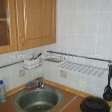 Продам квартиру, Юрия Паращука ул. , 3 кім., 60 м², косметический ремонт 