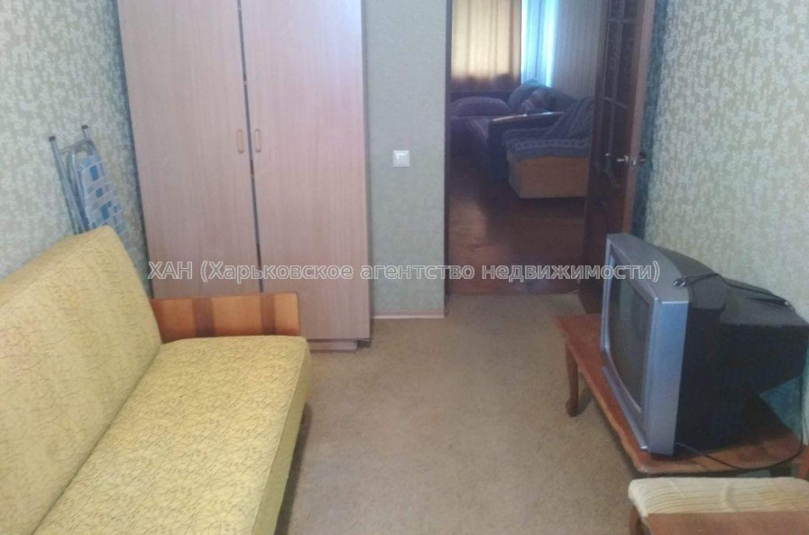 Продам квартиру, Юрия Паращука ул. , 3 кім., 60 м², советский ремонт 