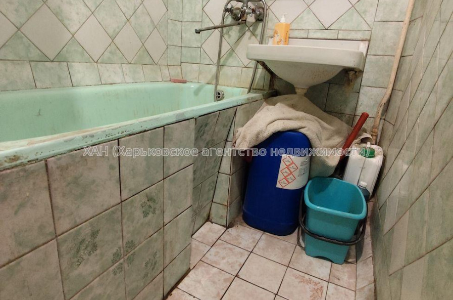 Продам квартиру, Ильи Коваля ул. , 3 кім., 65 м², советский ремонт 