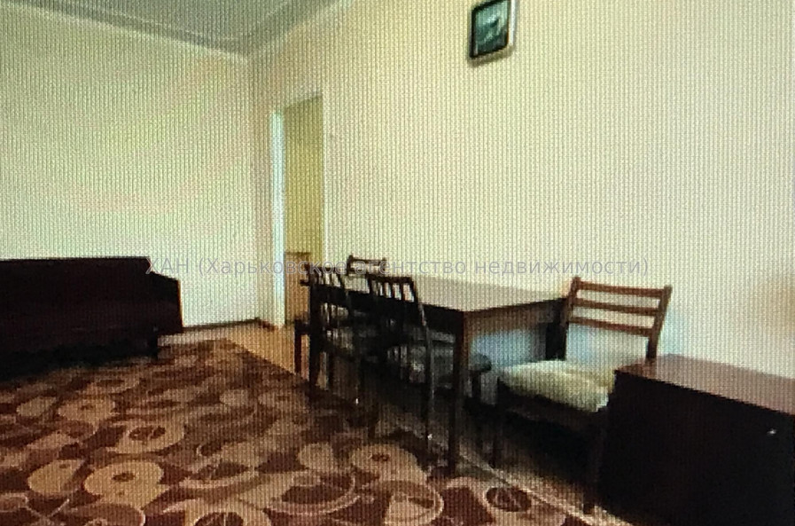 Продам квартиру, Валентиновская ул. , 46 , 2  ком., 45 м², косметический ремонт 