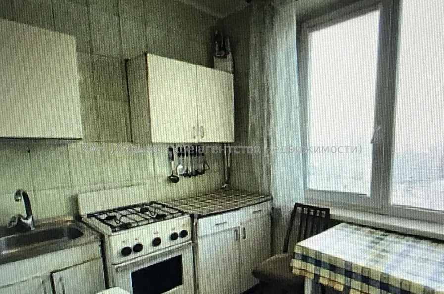 Продам квартиру, Валентиновская ул. , 46 , 2  ком., 45 м², косметический ремонт 