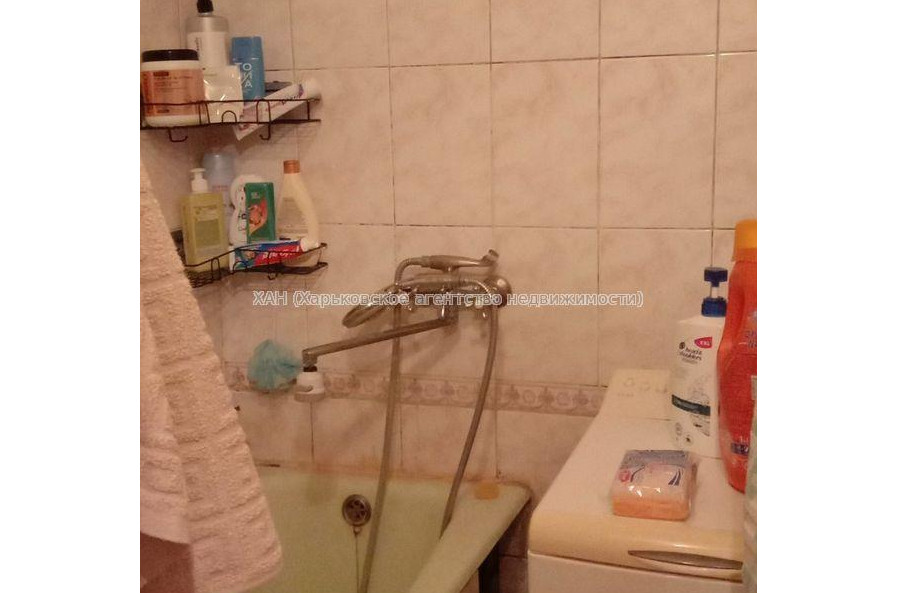 Продам квартиру, Каденюка ул. , 3 кім., 65.70 м², косметический ремонт 