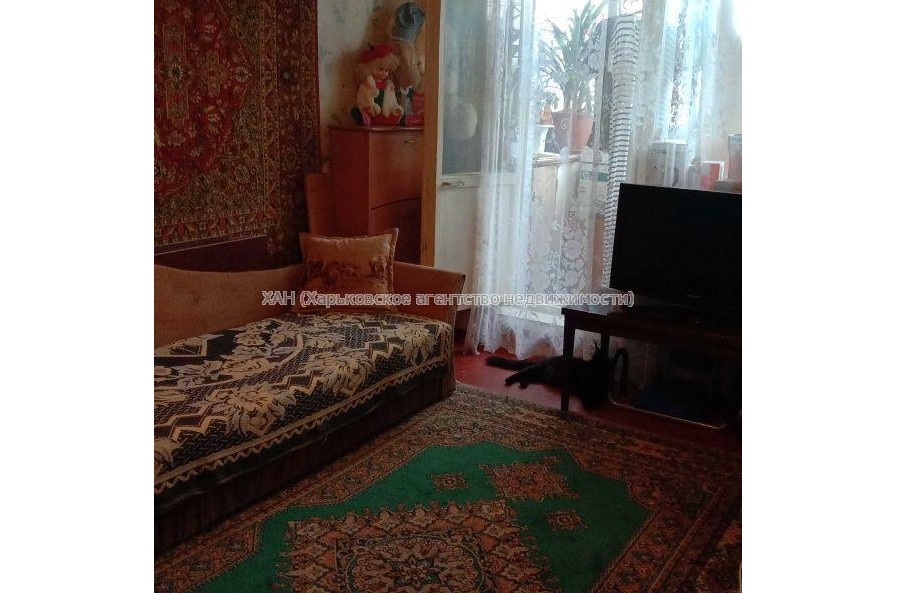 Продам квартиру, Каденюка ул. , 3 кім., 65.70 м², косметический ремонт 