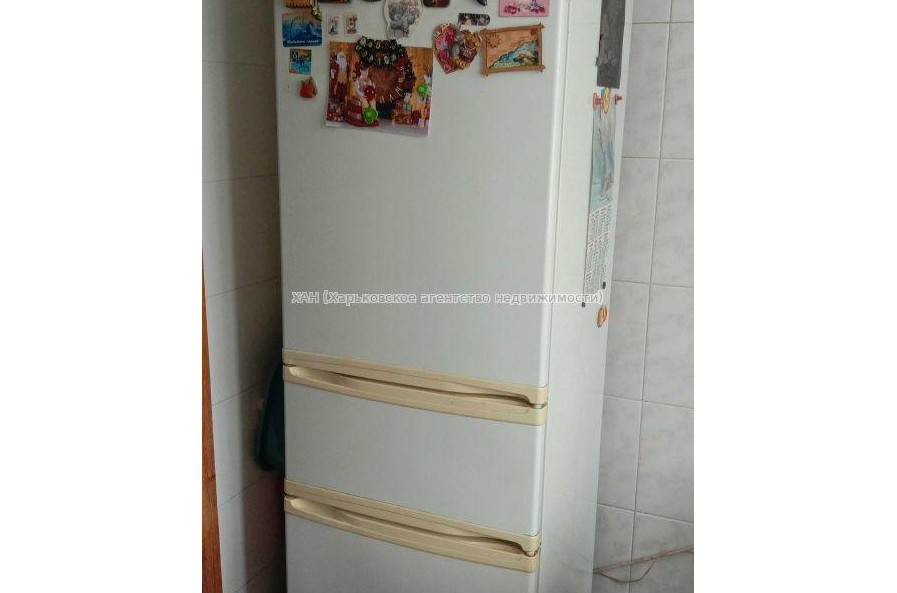 Продам квартиру, Каденюка ул. , 3 кім., 65.70 м², косметический ремонт 