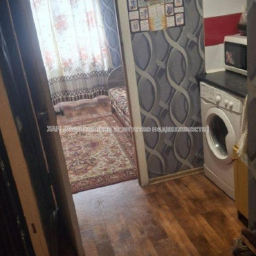 Продам квартиру, Ковтуна ул. , 1 кім., 14 м², косметический ремонт 