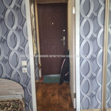 Продам квартиру, Ковтуна ул. , 1 кім., 14 м², косметический ремонт 