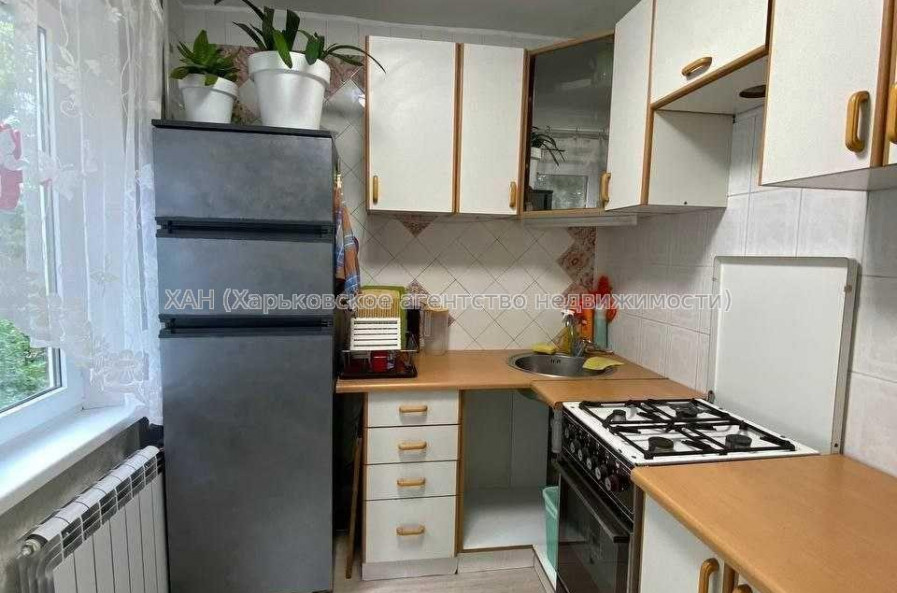 Продам квартиру, Деревянко ул. , 2 кім., 43 м², советский ремонт 