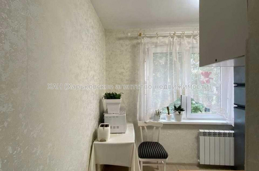 Продам квартиру, Деревянко ул. , 2 кім., 43 м², советский ремонт 