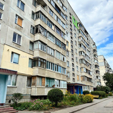 Продам квартиру, Дмитрия Антоновича бул. , 1 кім., 25.50 м², косметический ремонт 