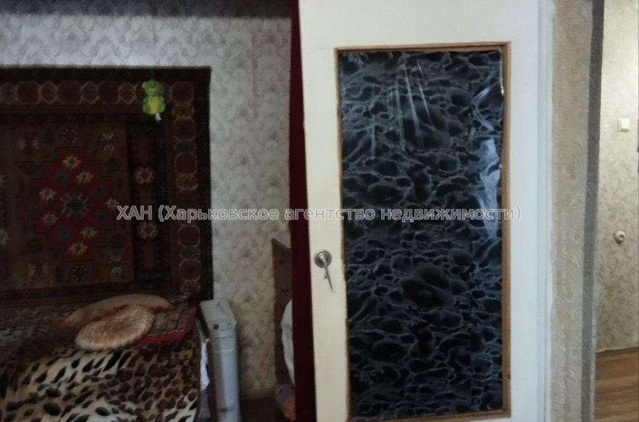 Продам квартиру, Роганская ул. , 1  ком., 40 м², косметический ремонт 