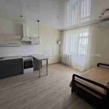 Продам квартиру, Стуса Василия ул. , 1  ком., 48 м², евроремонт 