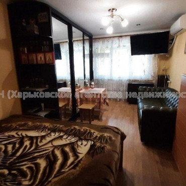 Продам квартиру, Непокоренных ул. , 2 кім., 43.50 м², советский ремонт 