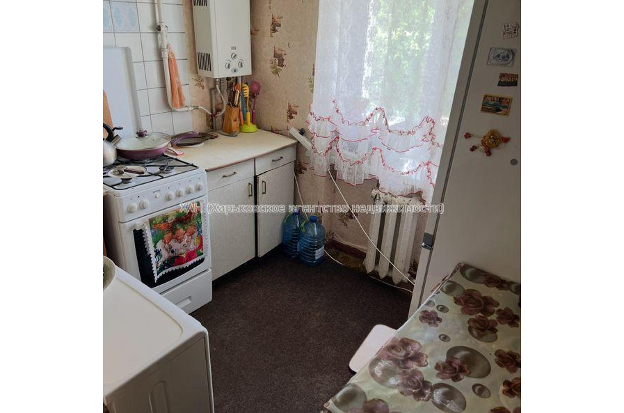 Продам квартиру, Верховский пер. , 3 кім., 60 м², советский ремонт 