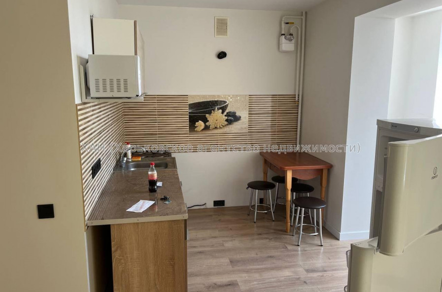 Продам квартиру, Домостроительная ул. , 1  ком., 50 м², капитальный ремонт 