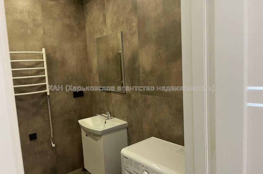 Продам квартиру, Домостроительная ул. , 1  ком., 50 м², капитальный ремонт 