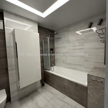 Продам квартиру, Победы просп. , 2 кім., 82 м², авторский дизайн 