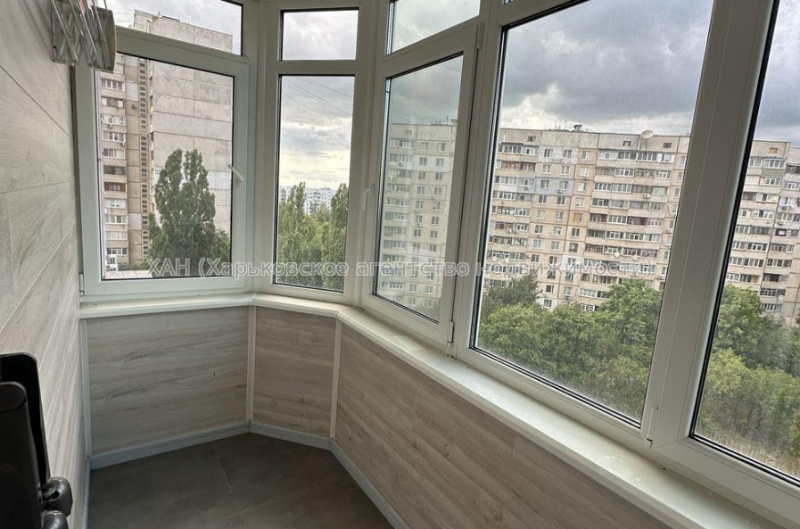 Продам квартиру, Победы просп. , 2 кім., 82 м², авторский дизайн 