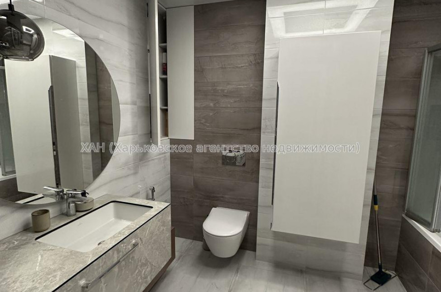 Продам квартиру, Победы просп. , 2 кім., 82 м², авторский дизайн 