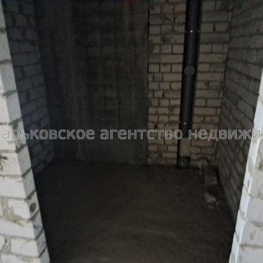 Продам квартиру, Шевченковский пер. , 1 кім., 38 м², без внутренних работ 
