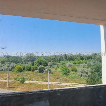 Продам квартиру, Шевченковский пер. , 1 кім., 38 м², без внутренних работ 