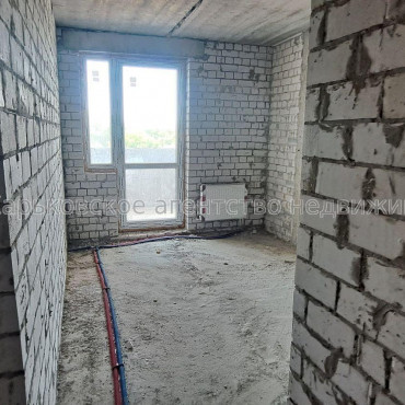 Продам квартиру, Шевченковский пер. , 1 кім., 38 м², без внутренних работ 