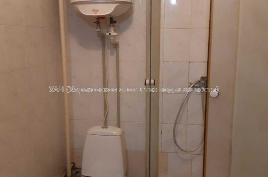 Продам квартиру, Пластичный пер. , 4 кім., 93 м², капитальный ремонт 