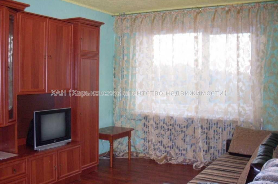 Продам квартиру, Пластичный пер. , 4 кім., 93 м², капитальный ремонт 