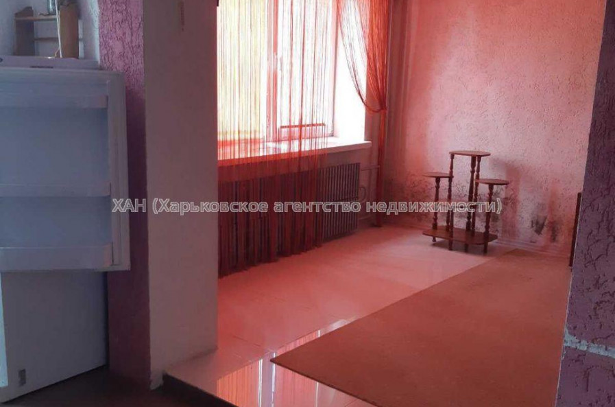 Продам квартиру, Пластичный пер. , 4 кім., 93 м², капитальный ремонт 