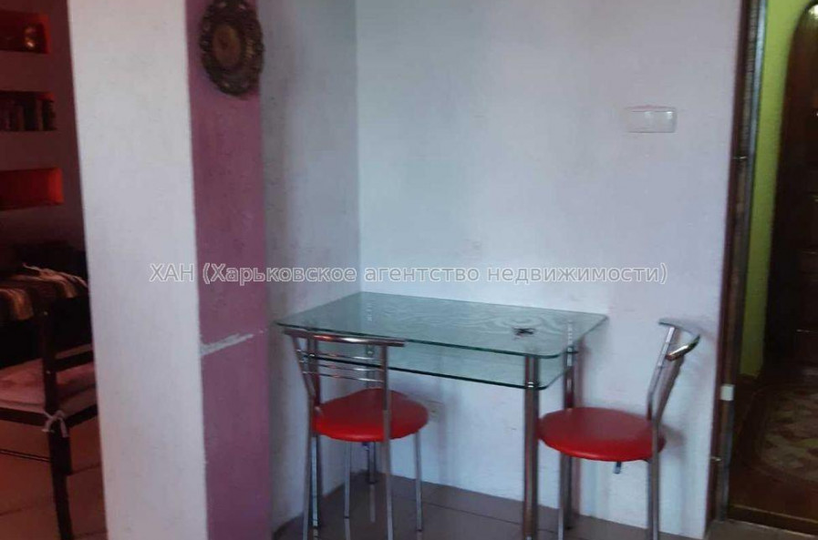 Продам квартиру, Пластичный пер. , 4 кім., 93 м², капитальный ремонт 