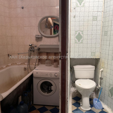 Продам квартиру, Непокоренных ул. , 20/321 , 3 кім., 66 м², косметический ремонт 