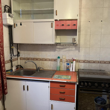 Продам квартиру, Непокоренных ул. , 20/321 , 3  ком., 66 м², косметический ремонт 