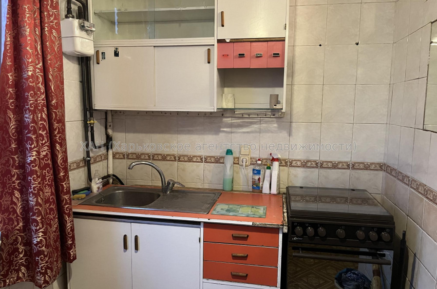 Продам квартиру, Непокоренных ул. , 20/321 , 3  ком., 66 м², косметический ремонт 