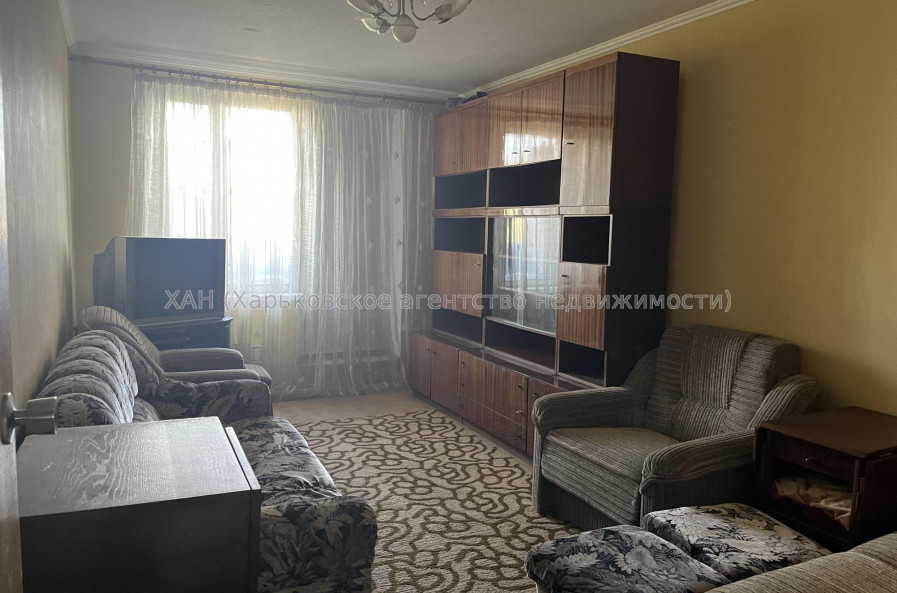 Продам квартиру, Непокоренных ул. , 20/321 , 3  ком., 66 м², косметический ремонт 