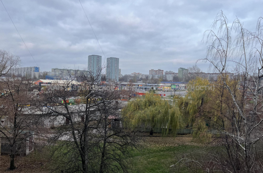 Продам квартиру, Непокоренных ул. , 20/321 , 3  ком., 66 м², косметический ремонт 