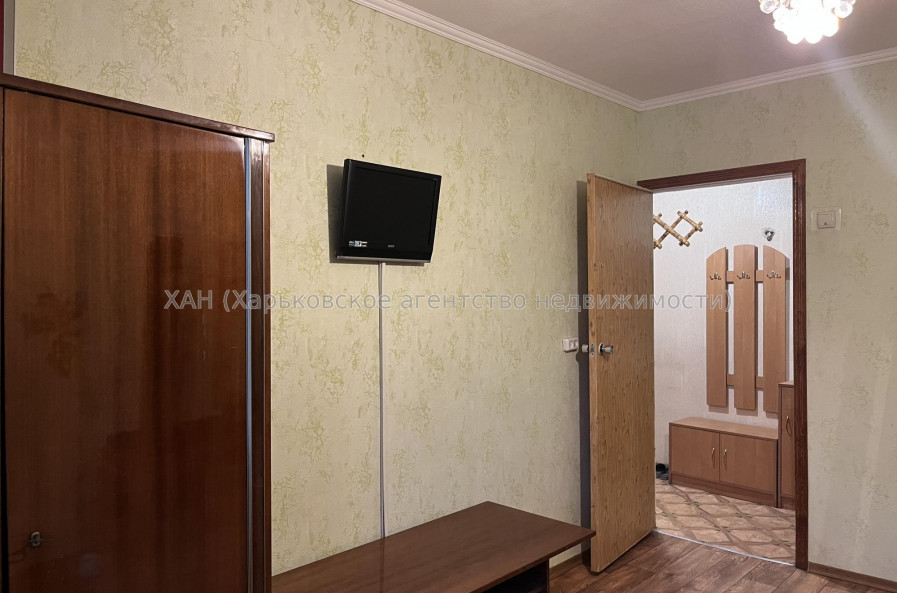 Продам квартиру, Непокоренных ул. , 20/321 , 3  ком., 66 м², косметический ремонт 