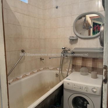 Продам квартиру, Непокоренных ул. , 20/321 , 3 кім., 66 м², косметический ремонт 